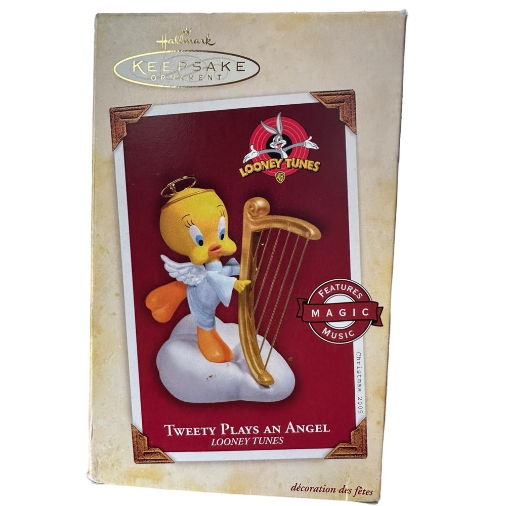 Hallmark Keepsake Magic Music 2005 TWEETY PLAYS AN ANGEL Looney Tunes Ornament